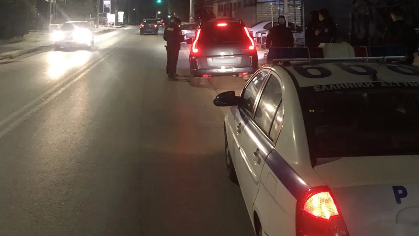 ΕΛ.ΑΣ.: Έλεγχοι στη Δυτική Αττική - Πήρε διπλώματα και οχήματα!  